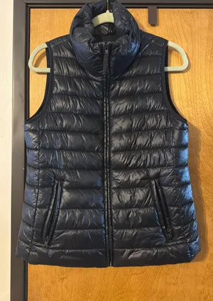 Gap Puffer Vest thumbnail 1