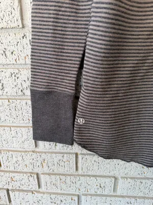 Lululemon Open Your Heart Long Sleeve Reversible Striped Yoga Running Workout thumbnail 11
