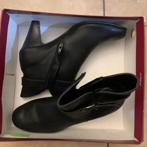 Never Worn Black Heel Boots Size 9.5 thumbnail 2