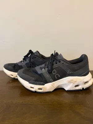 On Cloud Shoes thumbnail 2