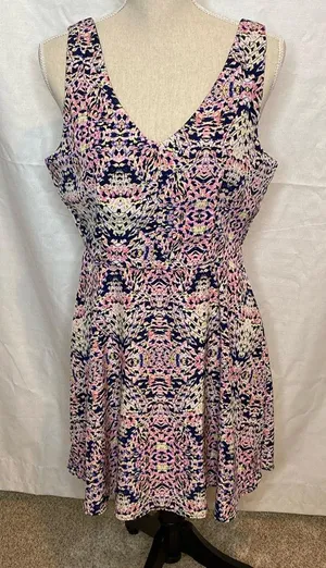 37 NWT One clothing Kaleidoscope dress JUNIOR large Feminine Preppy Scandi Girl thumbnail 1