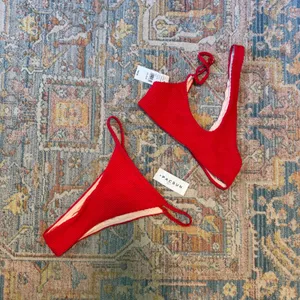 Loverbird PacSun Carmen Red Textured One Shoulder Cutout Bikini Set XS NWT‎ thumbnail 2