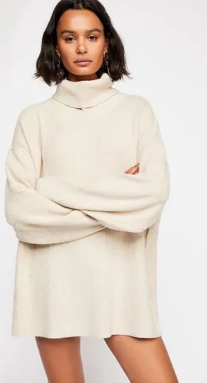 Free People softly‎ structured sweater size medium in tan beige oat thumbnail 1