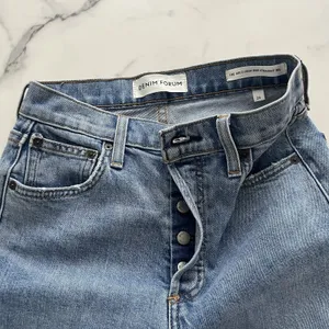 Aritzia Denim Forum The Arlo Hi-Rise Straight Jean Sz 26 Tall Minimalist 90's thumbnail 4