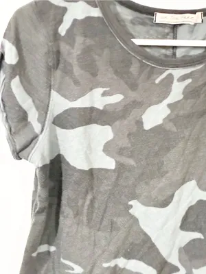Free People We The Free Women's Camo T Shirt Top Grey Short Sleeve Size Small thumbnail 2