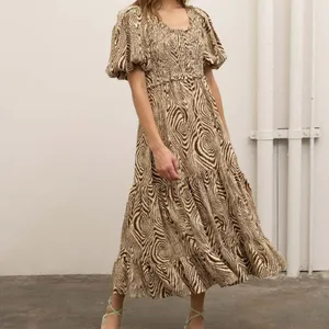 MOON RIVER Smocked Puff Sleeve Midi Dress thumbnail 2