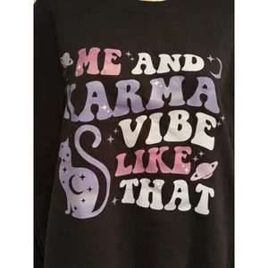Gildan Heavy Blend Black Retro Cat Celestial Karma Graphic Sweatshirt Medium thumbnail 3