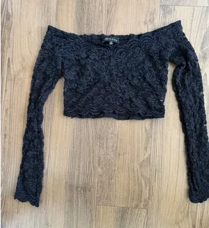 Kendall And Kylie Black Lace Crop Top Long Sleeve Whimsigoth Fairy Indie Sleaze thumbnail 1