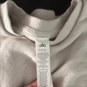 ALO chill crew neck thumbnail 2