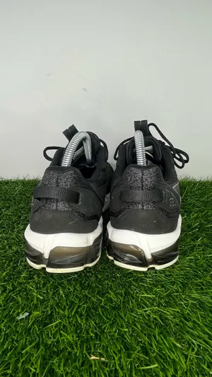 ASICS GEL Running Shoes Black Gray Men’s US 9.5 Athletic Sneakers thumbnail 4
