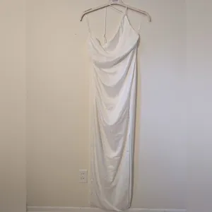 NWT Nookie Sz M Ivory Gypsy One Shoulder Side Slit Backless Evening Gown Bridal thumbnail 3