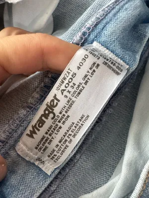 Wrangler Light Blue Straight Leg High-Rise Jeans thumbnail 8