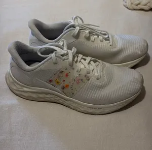 New Balance Shoes Women’s thumbnail 1
