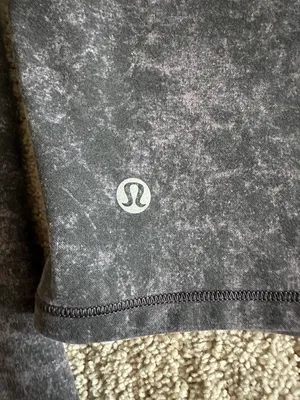 Lululemon Long Sleeve thumbnail 4