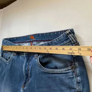 Tommy Bahama size 35/30 Belize straight leg.. thumbnail 5