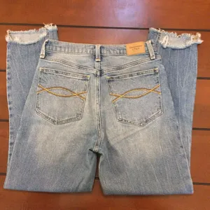 Abercrombie & Fitch a & f mom jeans distressed jeans size 4 raw hem button fly thumbnail 7