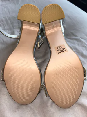 Silver heels Size 7 thumbnail 2