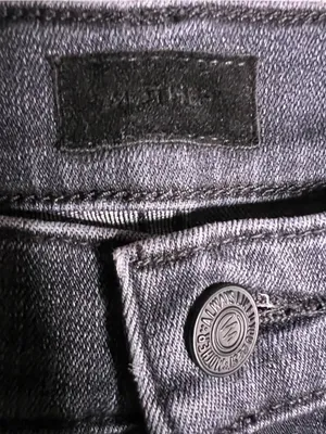 Mother Denim Insider Step Crop Fray in “Miss Moody Two Shoes Racer” size 28. thumbnail 7