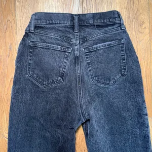 Abercrombie & Fitch Curve Love The Dad High Rise Jeans 25/0L Black Grunge Faded thumbnail 10