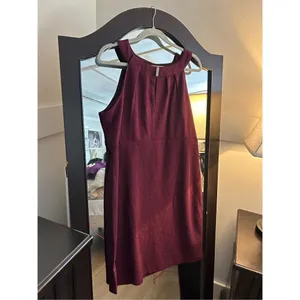 NEW SLNY Embellished Halter Neck Keyhole Short Sheath Dress 18 thumbnail 4