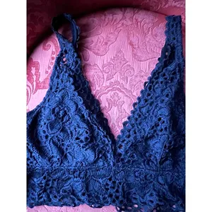 Aerie Chic Navy Lace Bralette size Medium thumbnail 3