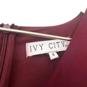 Ivy City Co Maroon Swiss Dot Flutter Sleeve Midi Dress Size Small thumbnail 5