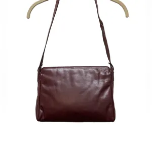 Vintage Etienne Aigner shoulder bag. Burgundy thumbnail 6