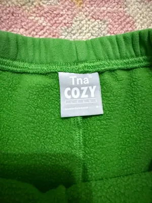 Aritzia TNA Cozy Fleece Sweat Shorts thumbnail 4