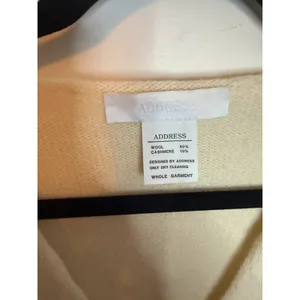 Address Cream Wool Cashmere Short Sleeve V-Neck Sweater thumbnail 3