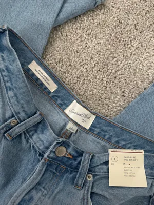 Universal Threads Studded Jeans thumbnail 6