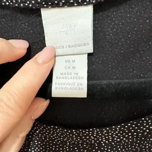 basic top  Size Medium thumbnail 4