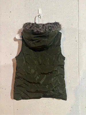 Ci Sono Faux Fur Puffer Vest | Size: Medium thumbnail 2