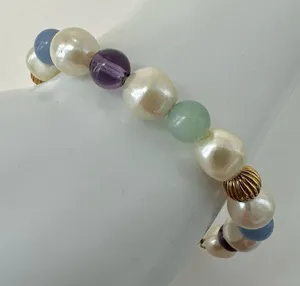 Avon Vintage faux pearl colorful bracelet thumbnail 1