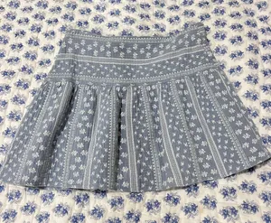 Boutique thumbnail 1