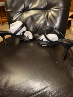 Heels Black Size 8 thumbnail 3