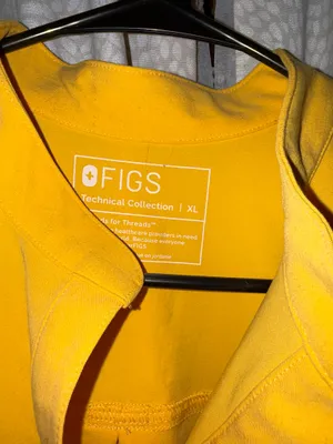 FIGS Scrubs Set thumbnail 2
