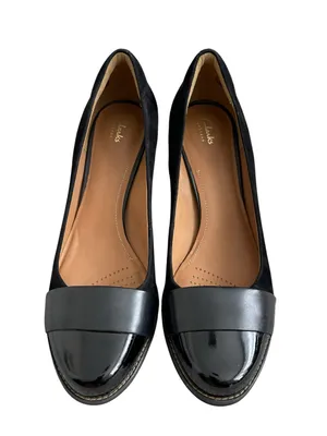 Clark’s Artisan Tarah Brae Suede Block Heel Shoes Women’s Size 9.5Black thumbnail 2