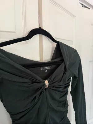Abercrombie & Fitch Green Gold Hardware Off-the-Shoulder Modal-Blend Top Size XS thumbnail 4