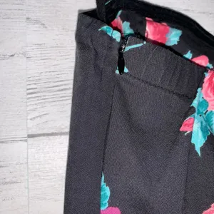 As U Wish black floral strapless romper shorts womens size L juniors thumbnail 3