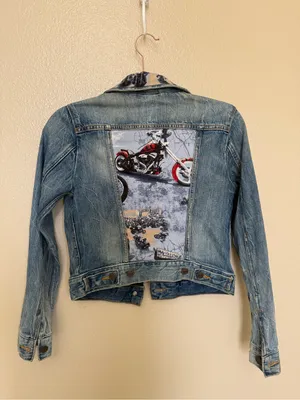 Levi’s XS Custom Motorcycle Graphic Cropped Denim Trucker Jacket thumbnail 6