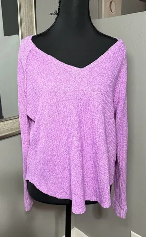 American Eagle women's purple soft & sexy plush waffle knit Vneck sweater medium thumbnail 1