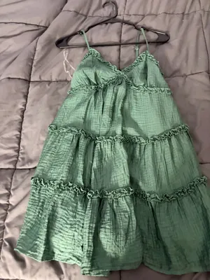 green dress thumbnail 1