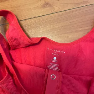 PacSun LA Hearts Tank Top Button Fitted Small Red Shirt thumbnail 2