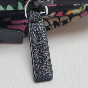 Vera Bradley wristlet/Crossbody Floral Black‎ quilted small Bag /wallet thumbnail 14
