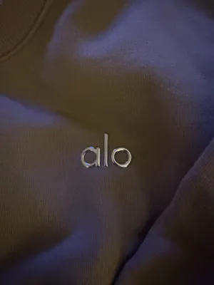 Alo Yoga thumbnail 2