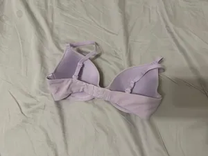 SKIMS FITS EVERYBODY T-SHIRT BRA in Lily Size 32C ($54) thumbnail 2