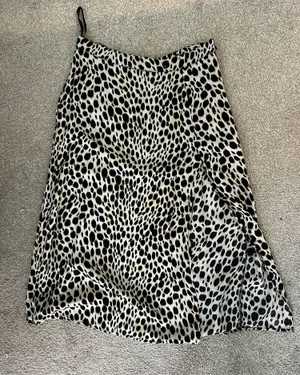 Motel Rocks Midi Skirt Leopard Print with Leg Slit thumbnail 1