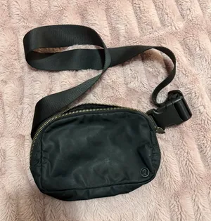 Lululemon Belt Bag thumbnail 1