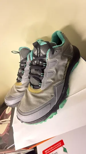 The North Face Ultra Fastpack Hiking Women Shoes Size 7.5 thumbnail 2
