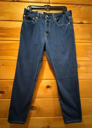 Levi's Women's Straight Wedgie Fit Jeans button fly in Dark Blue Wash NWT 31 thumbnail 1